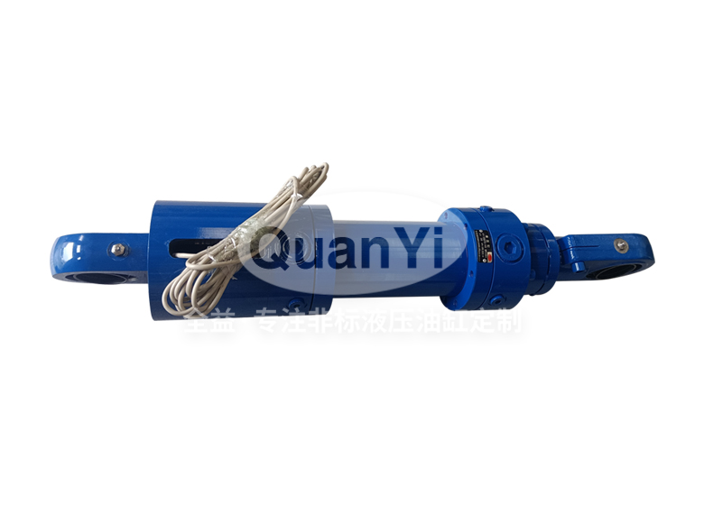 常州全益機械制造有限公司-冶金設(shè)備專用油缸 100/70-149 帶傳感器100/70-149